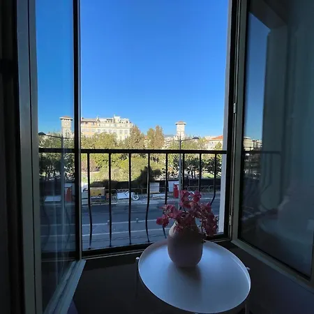 Renting - Jaures - Cosy Flat - Old Town - Great View - Aircon Apartamento *