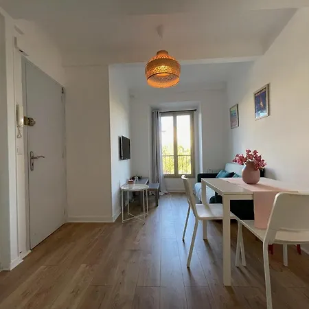 Appartement Renting - Jaures - Cosy Flat - Old Town - Great View - Aircon Nice