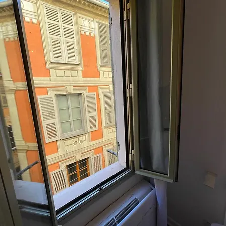 Renting - Jaures - Cosy Flat - Old Town - Great View - Aircon شقة *